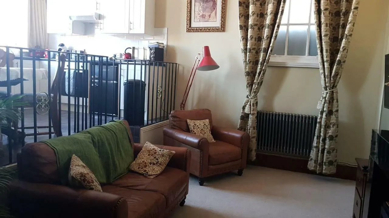 Carnegie Library: Bronte Apartment 1 bedroom Swinton  Regno Unito