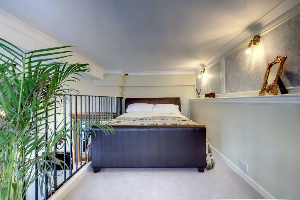 Carnegie Library: Bronte Apartment 1 bedroom Swinton